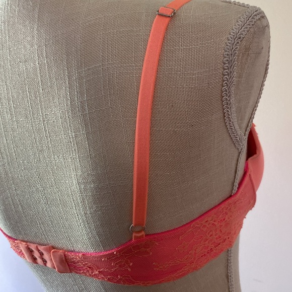 Victoria Secret Padded Demi Buste Coussing pink with rhinestones bra size 34B - Picture 8 of 16